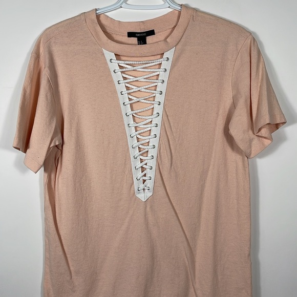 FOREVER 21 Tee - Picture 2 of 3